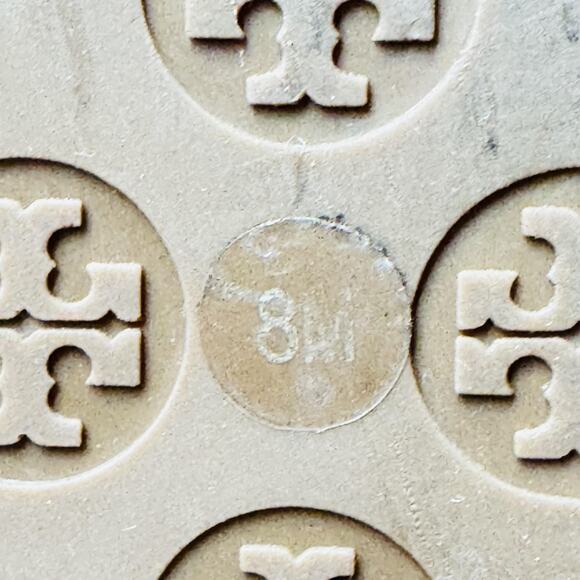 Tory Burch Sandals Womens 8 Gold Leather Miller Thong Flip Flop Summer Shoes - Picture 11 of 12